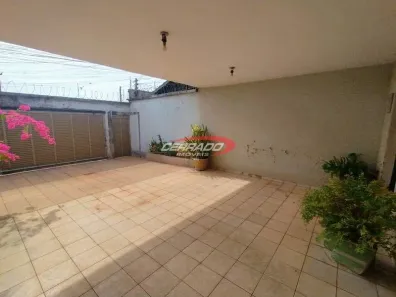 Casa com 3 Quartos à venda, 255m² no Parque Oeste Industrial, Goiânia