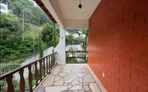 Casa com 5 Quartos à venda, 217m² no Cascata dos Amores, Teresópolis