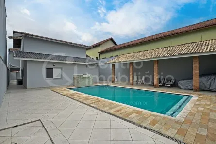 Casa com 6 Quartos à venda, 345m² no Centro, Peruíbe