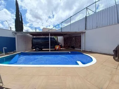 Casa com 3 Quartos para alugar, 280m² no Jardim Terramérica III, Americana