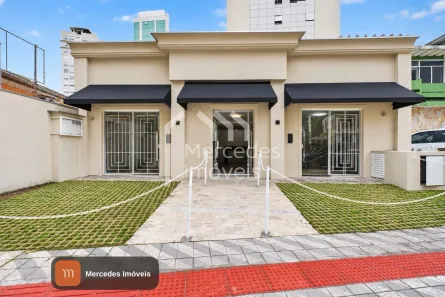 Sala Comercial para alugar, 122m² no Centro, Itajaí