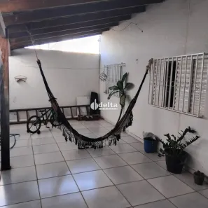 Casa com 2 Quartos à venda, 96m² no Granada, Uberlândia