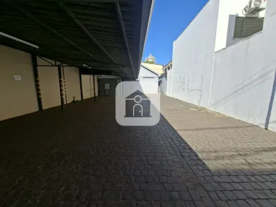 Prédio Comercial para alugar, 600m² no Centro, Uberlândia