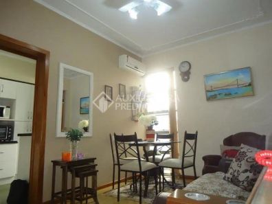 Apartamento com 2 Quartos à venda, 56m² no Santo Antônio, Porto Alegre