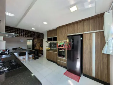 Sobrado com 4 Quartos à venda, 217m² no Cidade Patriarca, São Paulo