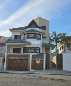 Sobrado com 4 Quartos à venda, 350m² no Centro, Canoas