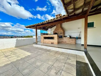 Casa com 3 Quartos para alugar, 233m² no Planalto, Belo Horizonte