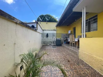 Casa com 3 Quartos à venda, 200m² no Jardim Laguna, Contagem