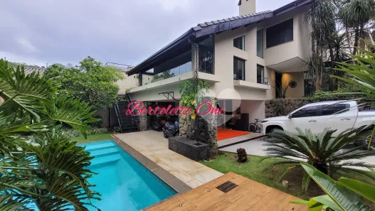 Sobrado com 4 Quartos à venda, 312m² no Jardim Virginia Bianca, São Paulo
