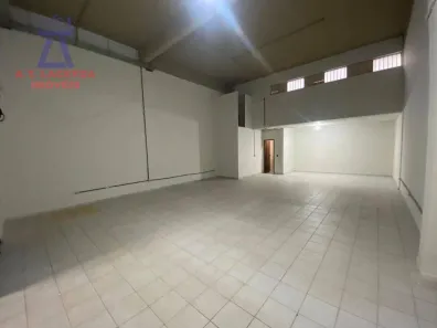 Ponto Comercial para alugar, 94m² no Centro, Montes Claros