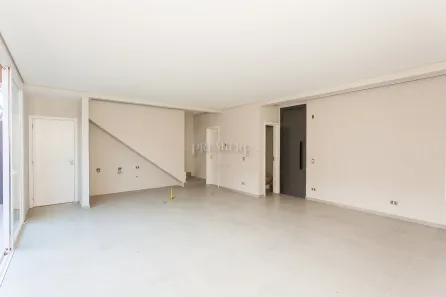 Sobrado com 3 Quartos para alugar, 118m² no Campo Comprido, Curitiba