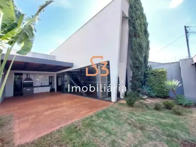 Sobrado com 3 Quartos para alugar, 220m² no Alto Umuarama, Uberlândia