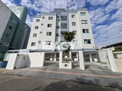 Apartamento com 2 Quartos para alugar, 55m² no Pagani, Palhoça