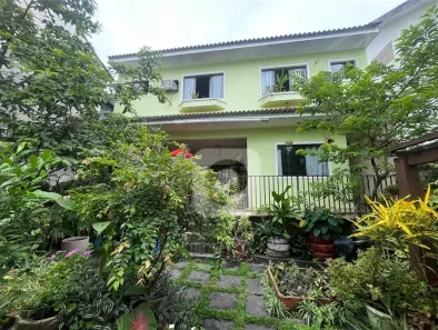 Sobrado com 4 Quartos à venda, 270m² no Vargem Pequena, Rio de Janeiro