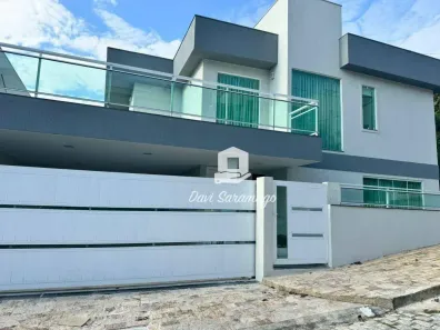 Casa de Condomínio com 4 Quartos à venda, 254m² no Maria Paula, Niterói
