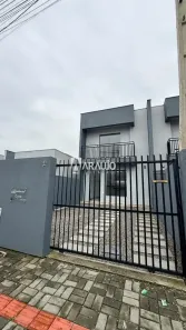 Sobrado com 2 Quartos para alugar, 84m² no Meia Praia, Navegantes
