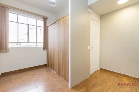 Sala Comercial à venda, 48m² no Centro, Curitiba