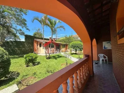 Casa com 3 Quartos à venda, 166m² no Vila Louro, Embu-Guaçu