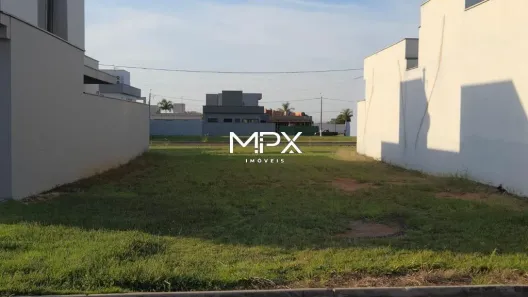 Lote/Terreno à venda, 250m² no Centro, Saltinho