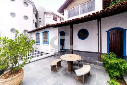 Casa com 5 Quartos à venda, 379m² no São Lucas, Belo Horizonte