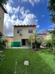 Casa com 3 Quartos à venda, 155m² no Serrinha, Fortaleza