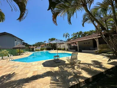 Casa de Condomínio com 3 Quartos à venda, 134m² no Maresias, São Sebastião