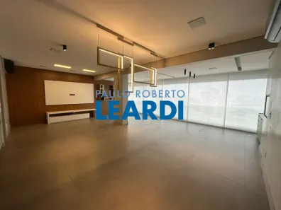 Apartamento com 2 Quartos à venda, 134m² no Vila Anastácio, São Paulo