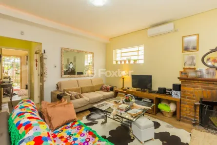 Casa com 2 Quartos à venda, 90m² no Vila Assunção, Porto Alegre