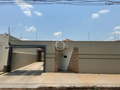 Casa com 3 Quartos à venda, 127m² no Vila Marcos Roberto, Campo Grande