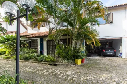 Casa de Condomínio com 4 Quartos à venda, 320m² no Pedra Redonda, Porto Alegre