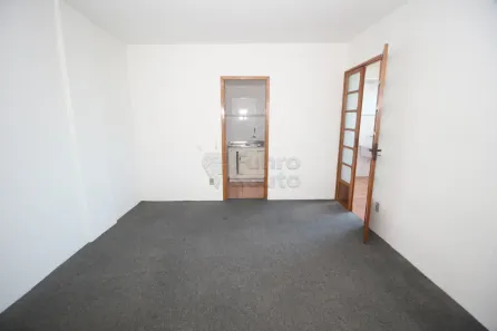 Apartamento com 2 Quartos para alugar, 58m² no Centro, Pelotas