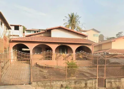 Casa com 4 Quartos à venda, 220m² no Milionários (Barreiro), Belo Horizonte