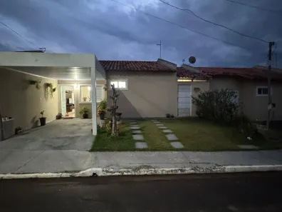 Casa de Condomínio com 2 Quartos à venda, 170m² no Fazenda São Domingos, Goiânia