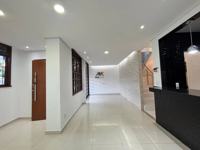 Casa em condomínio com 3 quartos — Santa Amélia, Belo Horizonte