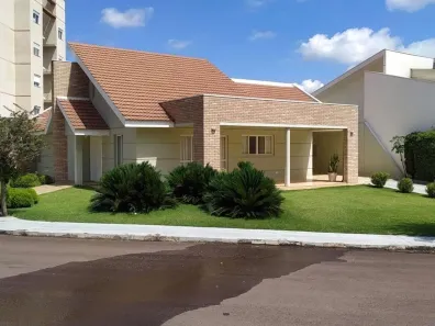 Casa de Condomínio com 3 Quartos à venda, 210m² no Country, Cascavel