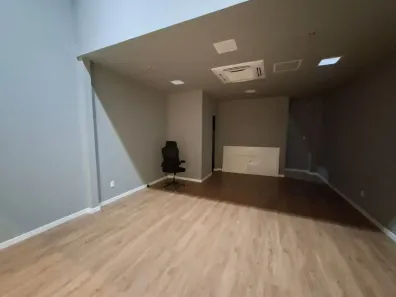 Ponto Comercial para alugar, 63m² no Acupe, Salvador