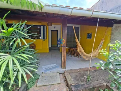 Casa com 2 Quartos à venda, 180m² no Santa Mônica, Guarapari