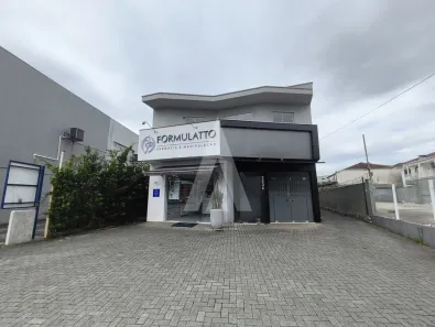 Ponto Comercial para alugar, 90m² no Iririú, Joinville
