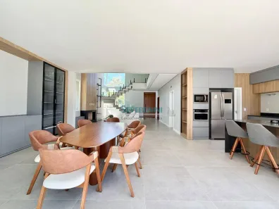 Casa de Condomínio com 3 Quartos à venda, 242m² no Distrito Industrial, Cachoeirinha