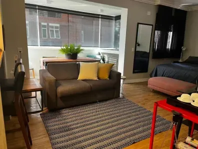 Apartamento com 1 Quarto para alugar, 55m² no Independência, Porto Alegre