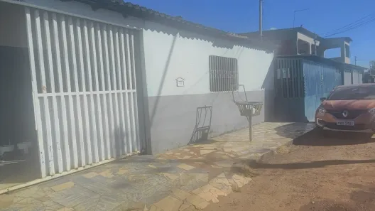 Casa com 3 Quartos à venda, 230m² no Santa Maria, Brasília