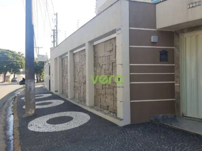Casa com 3 Quartos para alugar, 378m² no Chácara Girassol, Americana