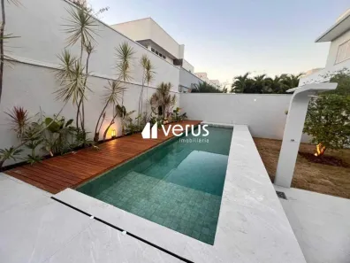 Casa de Condomínio com 3 Quartos à venda, 283m² no Laranjeiras, Uberlândia