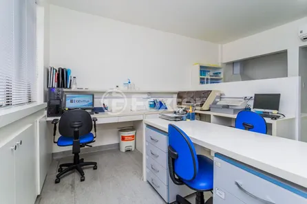 Sala Comercial à venda, 66m² no Floresta, Porto Alegre