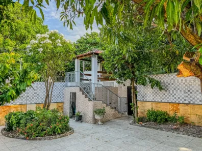 Casa com 4 Quartos para alugar, 400m² no Calhau, São Luís