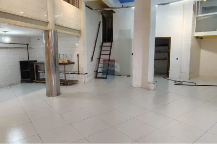 Ponto Comercial para alugar, 220m² no São José, Uberaba