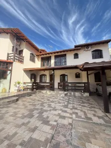 Casa com 3 Quartos à venda, 245m² no Castelo, Belo Horizonte