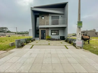 Casa de Condomínio com 3 Quartos para alugar, 140m² no Hípica, Porto Alegre