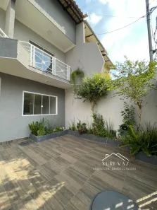 Sobrado com 5 Quartos à venda, 230m² no Jardim Atlântico, Goiânia