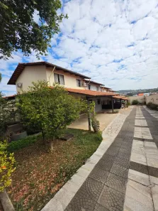 Casa de Condomínio com 3 Quartos para alugar, 130m² no Cidade Jardim, Goiânia